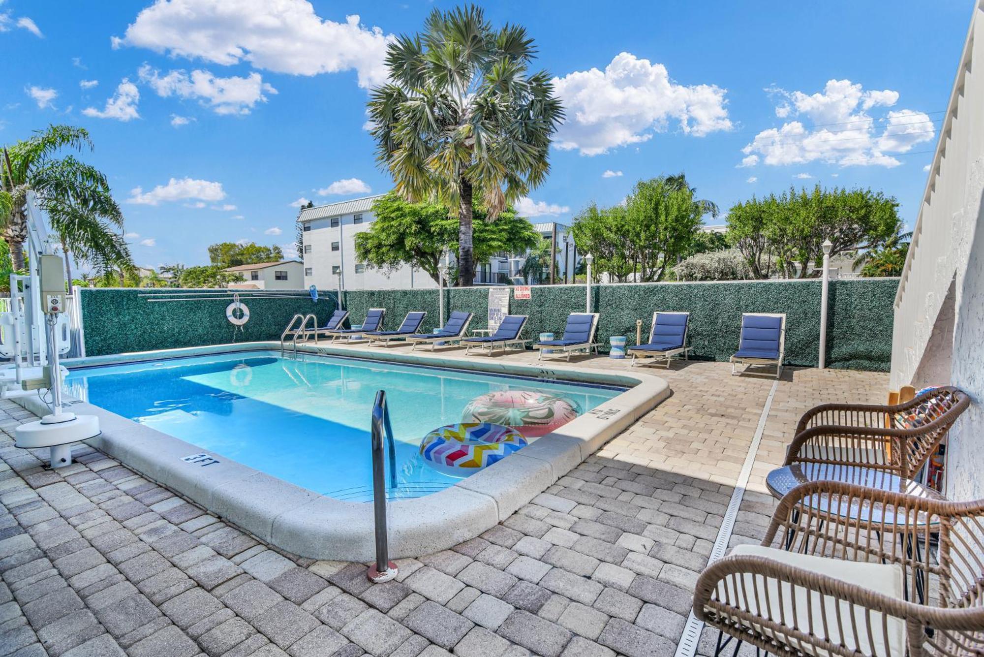 The Shores Hotel Дирфилд Бич Экстерьер фото